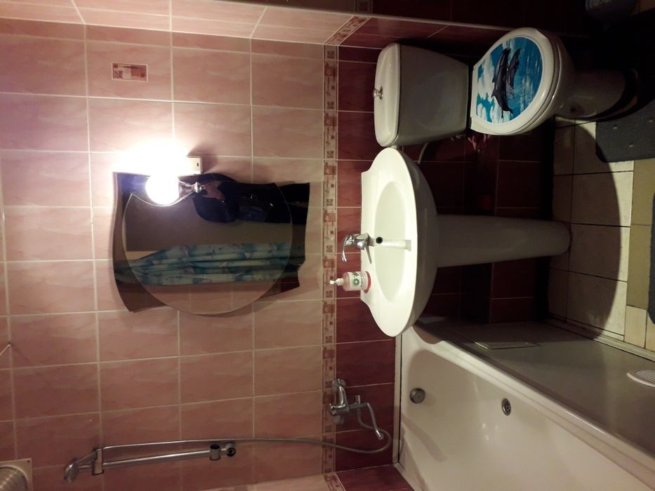 СВОБОДНА ! БЕЗ ПОСРЕДНИКОВ.  2 КОМ.Квартира-студия на "Дружбе народов"