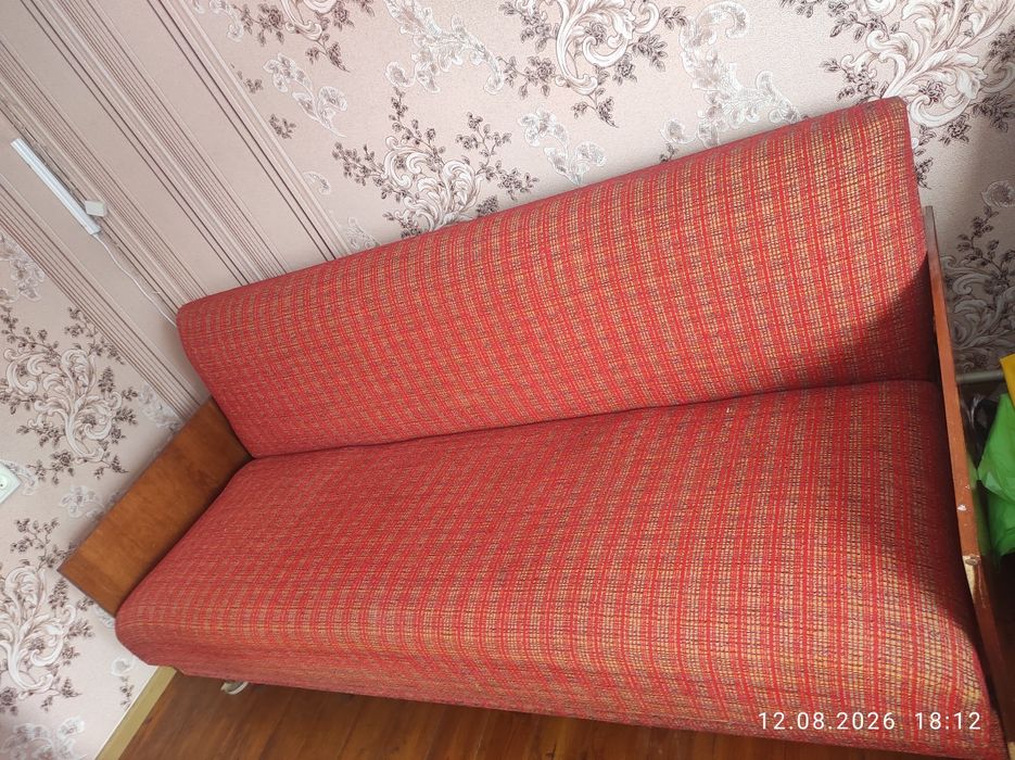 Продам диван б/у