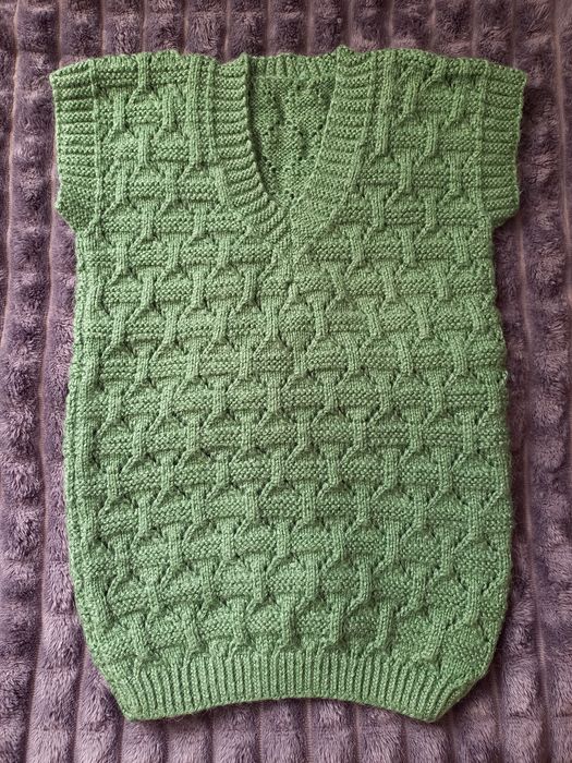 Безрукавка для дівчинки