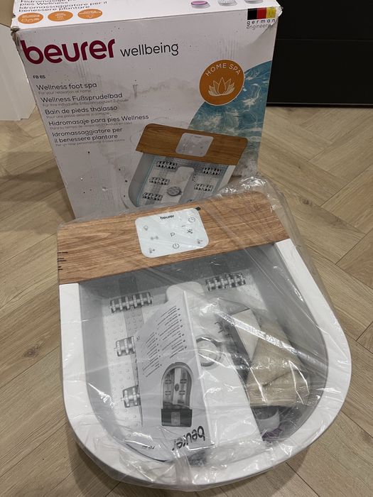 Masażer do stóp z podgrzewaniem wody światlem Beuer FB65