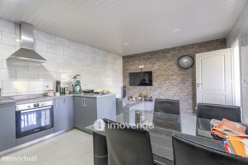 Moradia isolada T4, com terreno de 1.464m², no Travassô, Aveiro