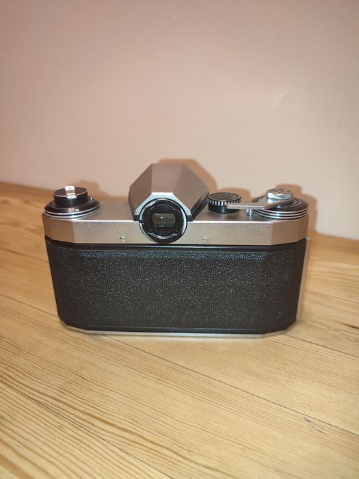 Aparat analogowy Praktica nova 1