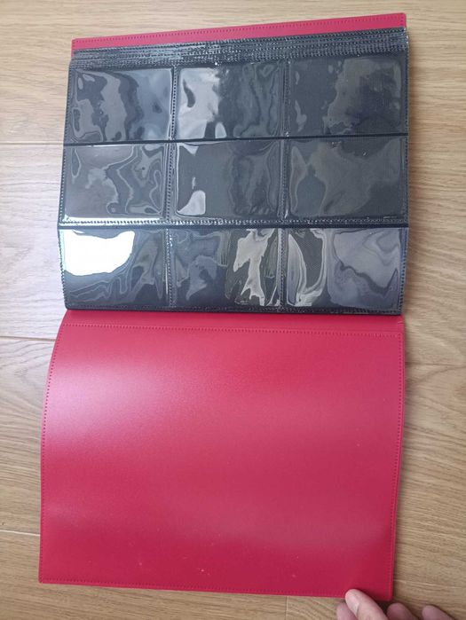 Czerwony klaser, album na karty Pokémon / TCG – 20 stron
