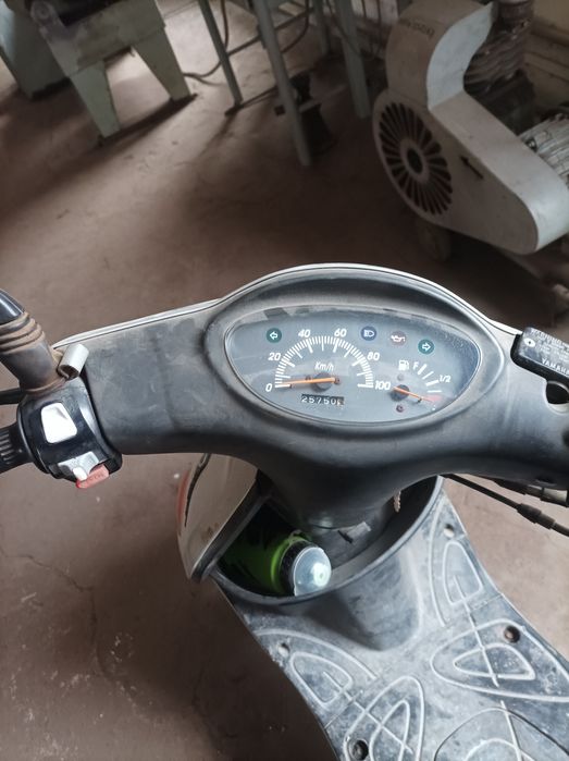 Yamaha grand axis 100