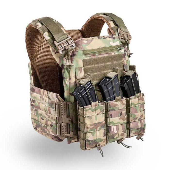 Плитоноска з підсумками Warmor Gen.3 + РПС Warbelt в комплекті.