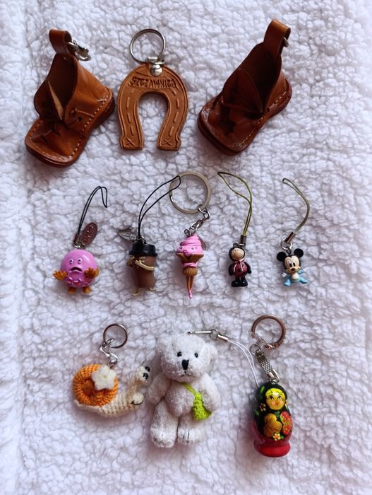 Unikatowe stare zawieszki / breloki 11 sztuk