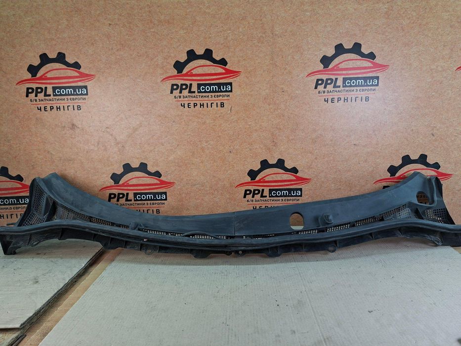 Mazda 3 BL 2009-2013 Жабо пластик под лобовое стекло BBM4-507R1