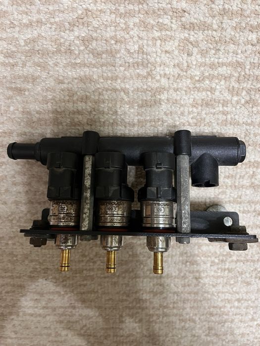 Форсунки  Barracuda з планкою.ГБО . Оригінал