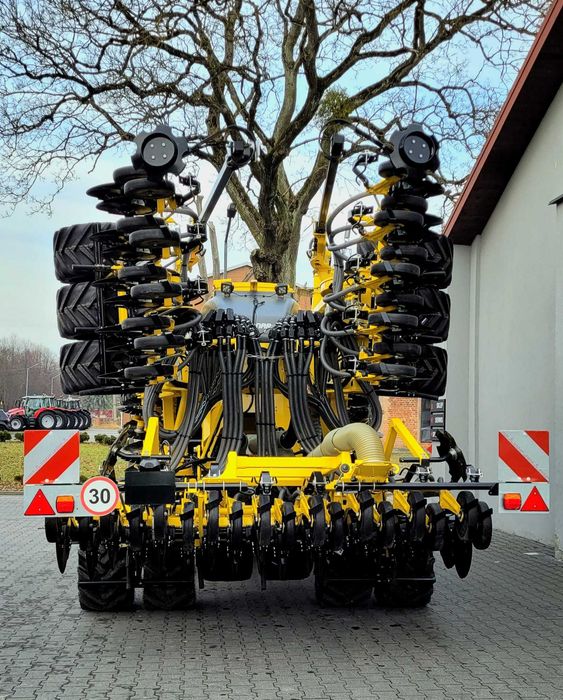 Uniwersalny siewnik  BEDNAR Omega OO 6000L