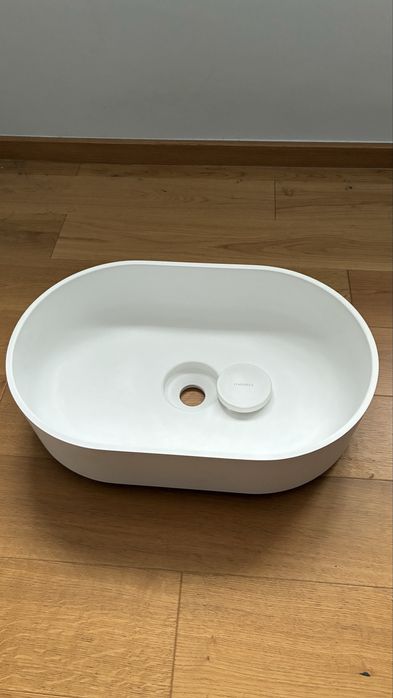 Umywalka nablatowa omnires mesa biały mat 54x36