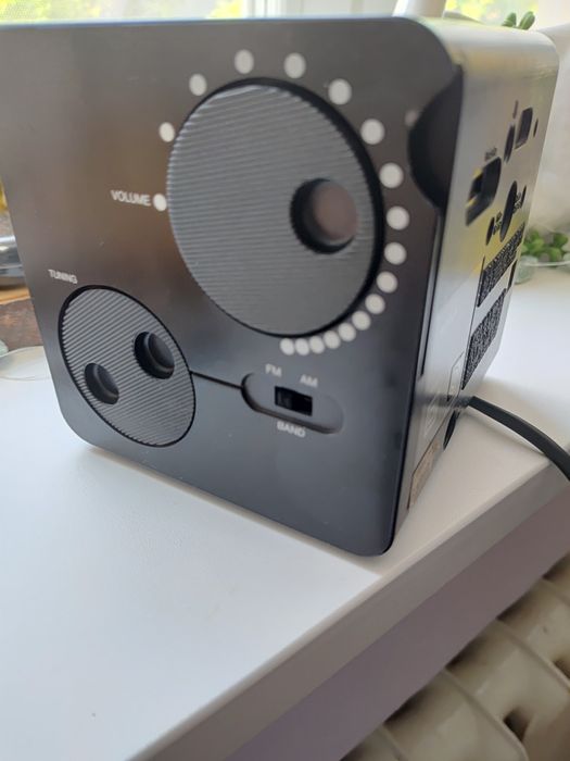 Zegar kuchenny budzik/radio  sony  icf-c11w