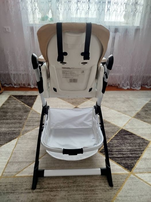 Стільчик для годування carrello apricus