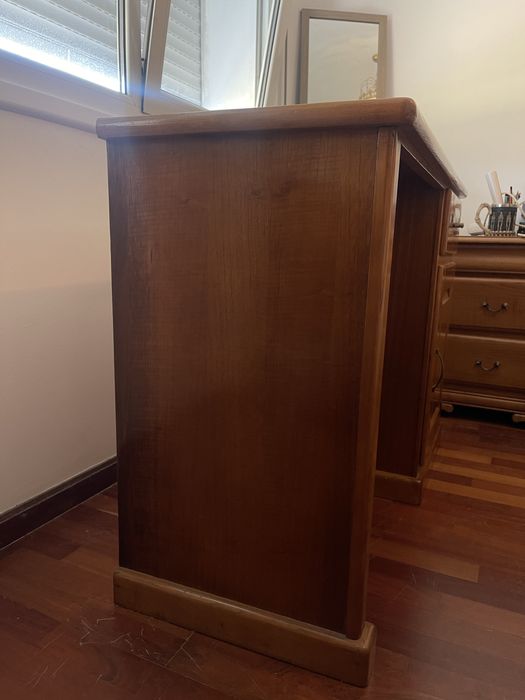 Secretaria de madeira