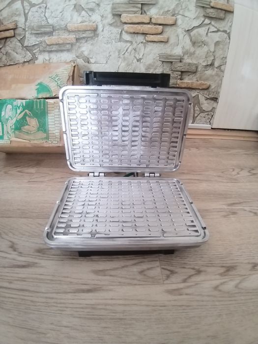 вафельниця нова ласунка  срср заварник