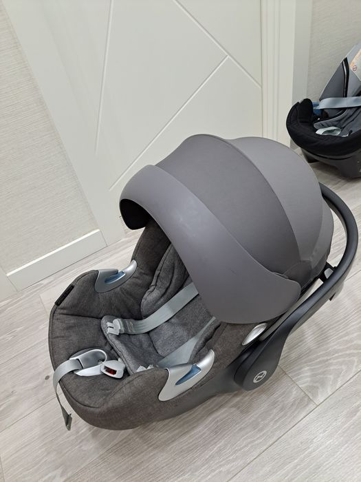 Автокрісло, автолюлька cybex