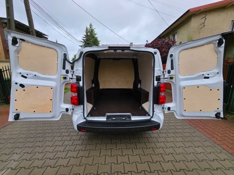Zabudowa busa ze sklejki Peugeot Partner Expert Boxer Van