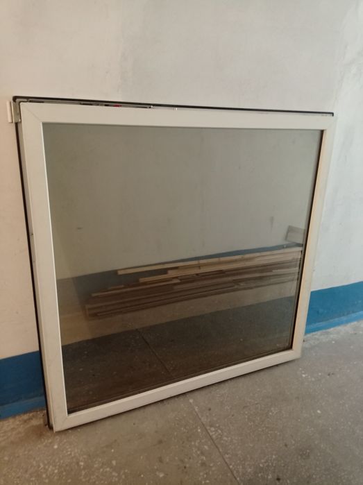 Продам 3 Окна б/у Розміри: 1140*1400мм; 1400*1450; 1370*1330