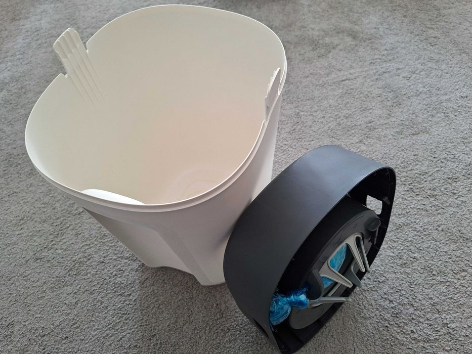 Contentor Fraldas Twist&Click - Tommee Tippee (praticamente novo)