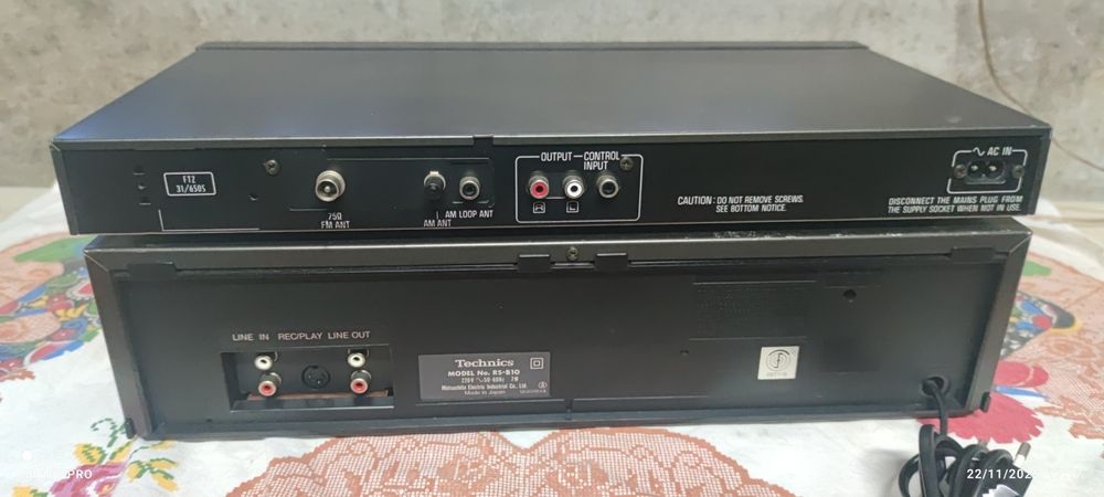 Dek cassetes e radio digital vintage a funcionar bem.