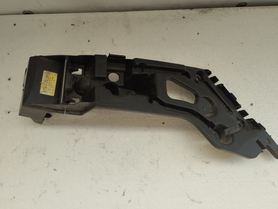 Renault Clio IV Ślizg zderzaka prawy tył