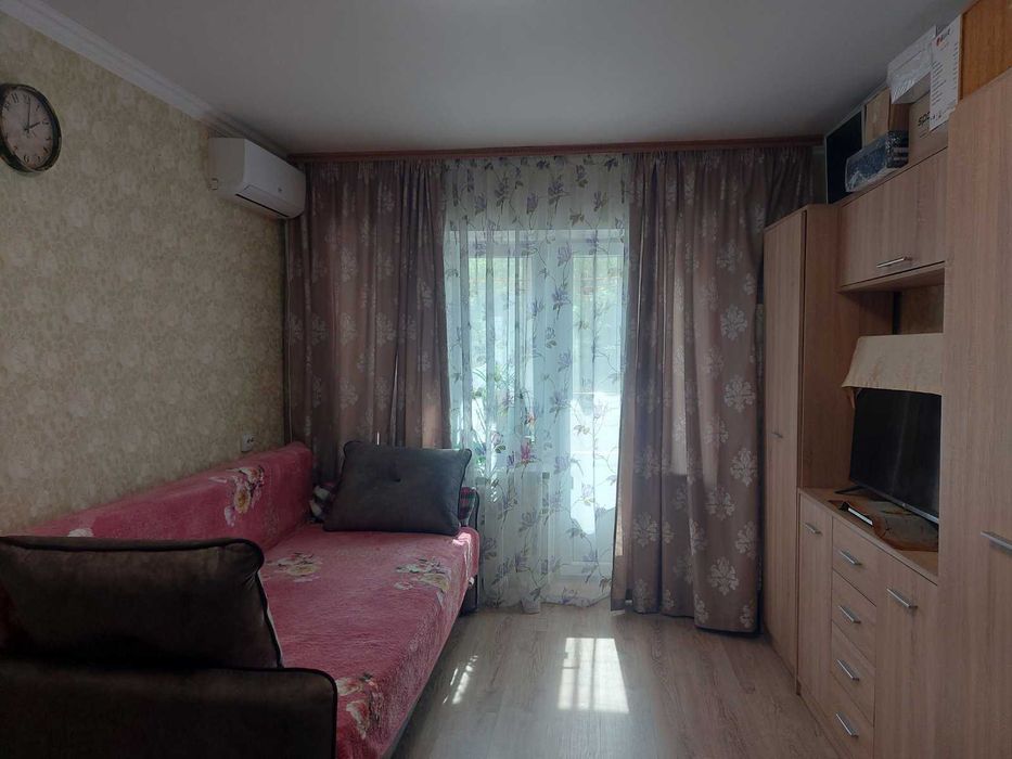 2к квартира з ремонтом. Цегляний будинок. 3-й пов. Вул. Макіївська, 2