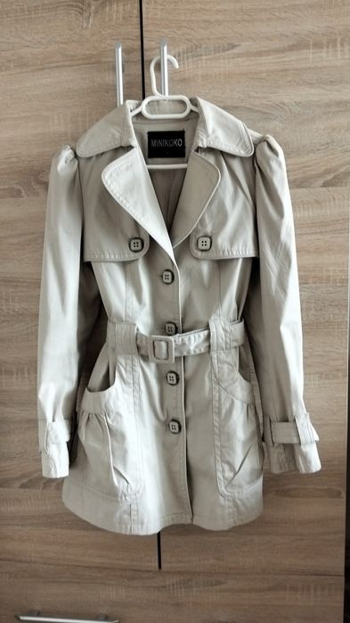 Płaszcz trencz beżowy krótki 38, 40r M - L