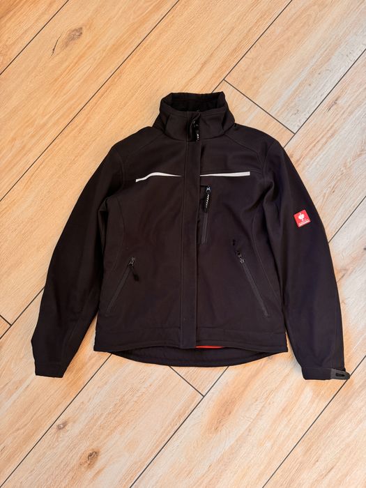 czarna kurtka softshell marki Engelbert Strauss z serii e.s.motion 2020