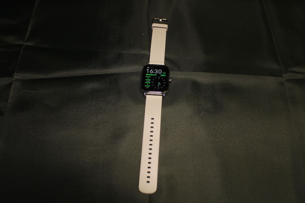 Smartwatch Haylou RS4 Plus + 6 Braceletes