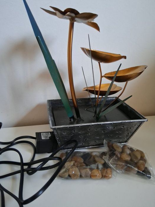 Fonte de Água de Mesa Ferro Forjada, Cascata Decorativa - NOVO