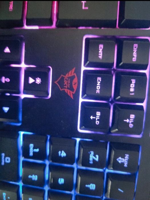Teclado Trust GXT 280 Gaming