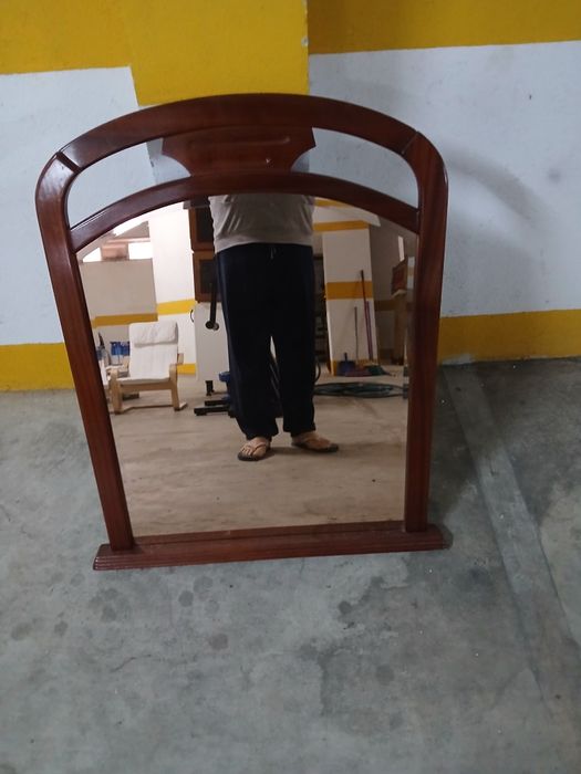 Espelho novo em mogno