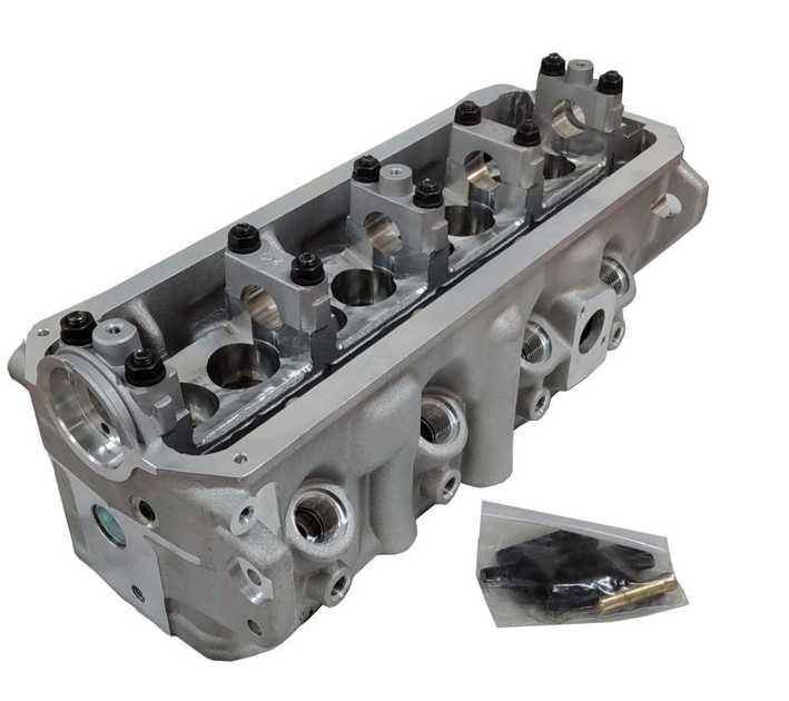 Головка блока  VW GOLF 1.9TD 95 Нова