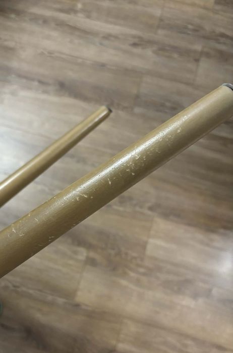 Stół z kompletem krzeseł