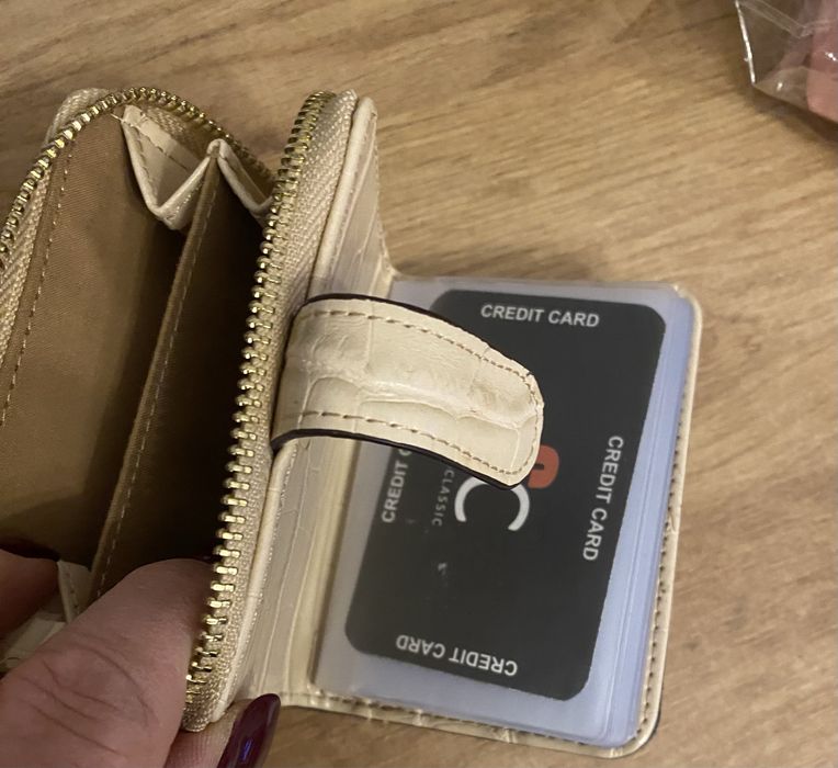 Uniwersalny portfelik