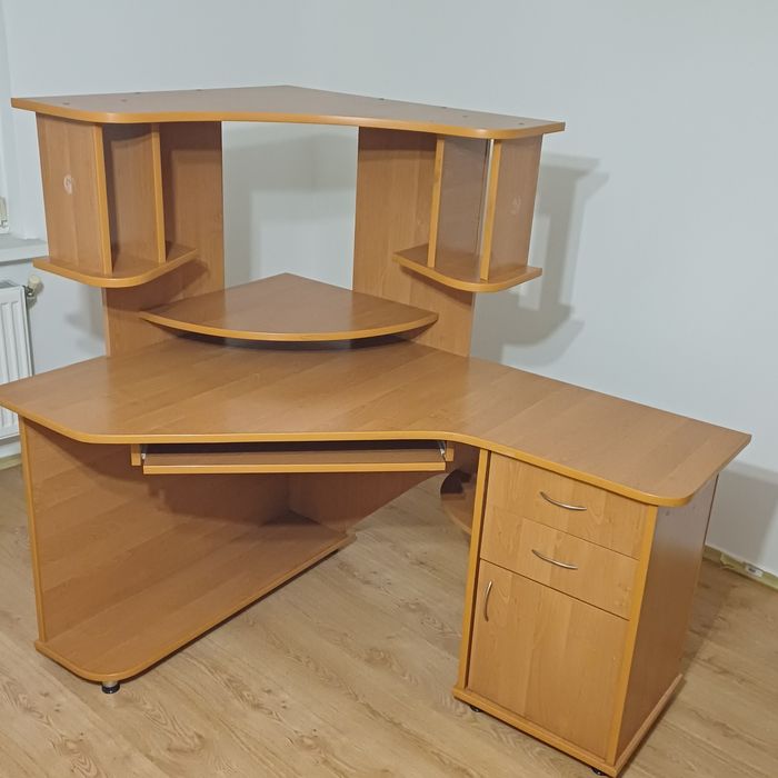 Стіл комп'ютерний кутовий 1×1.4