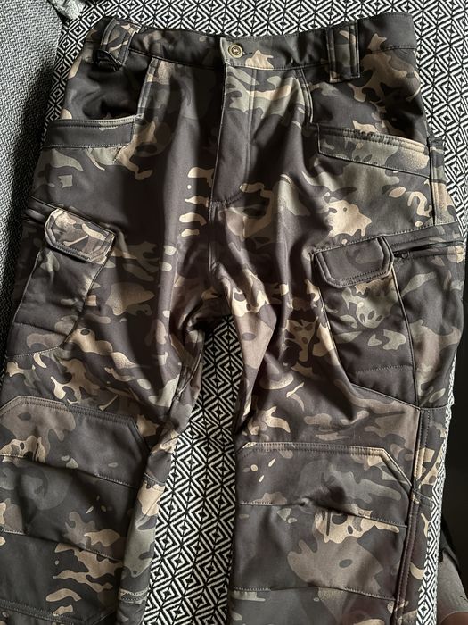 Spodnie moro ocieplane rozmiar 2xl.