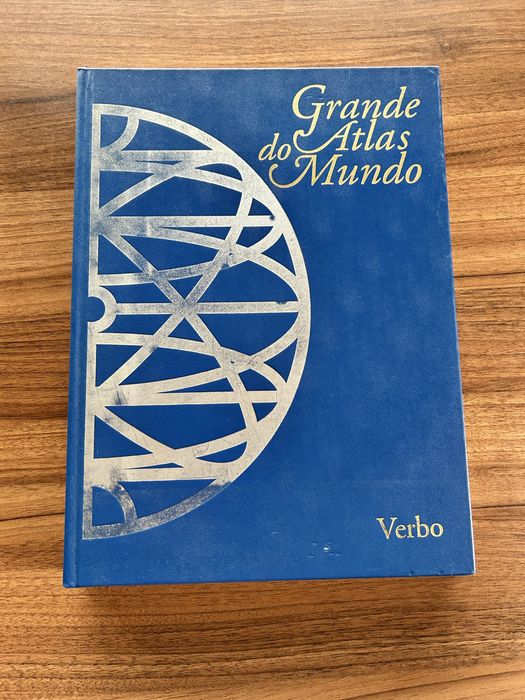 Livro “Grande Atlas do Mundo”