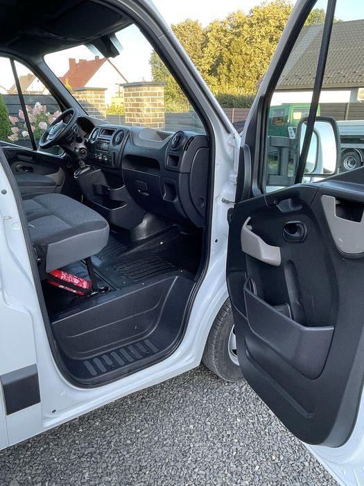 Свіжопригнаний Renault Master, Opel Movano