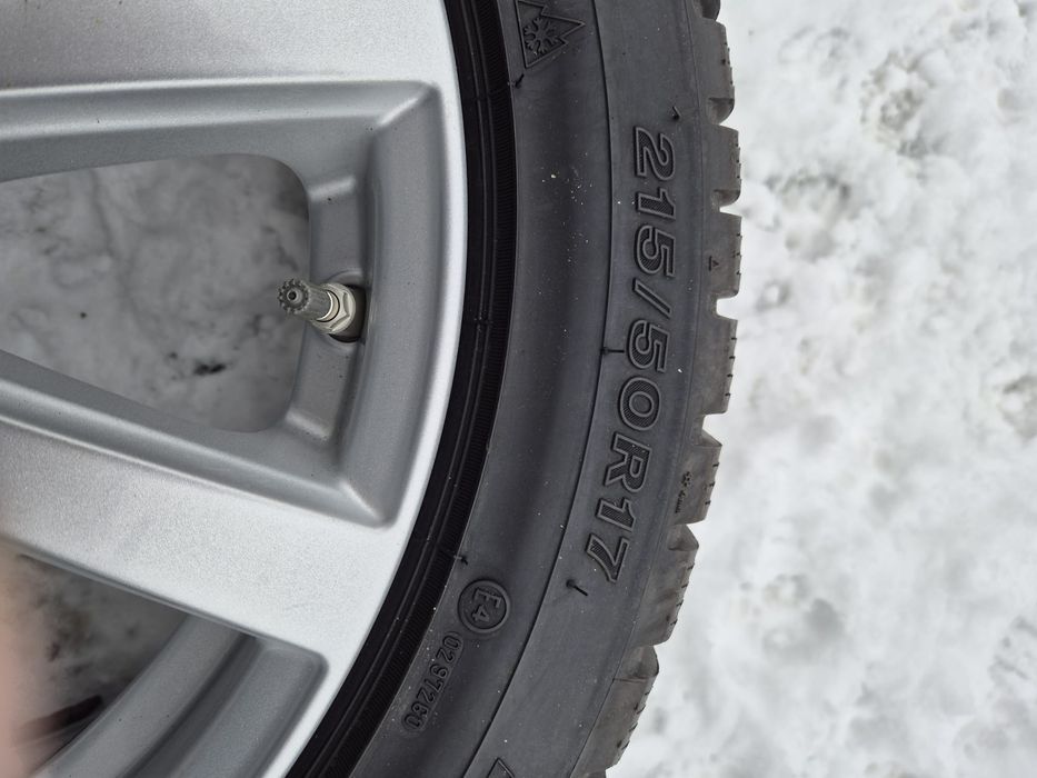 Felgi aluminiowe na oponach zimowych nr 17