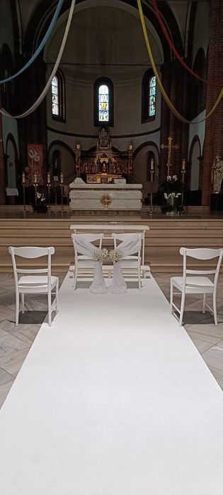 Dekoracje krzeseł, dekoracje kwiatowe, Biały dywan 10m, biały dywan 20