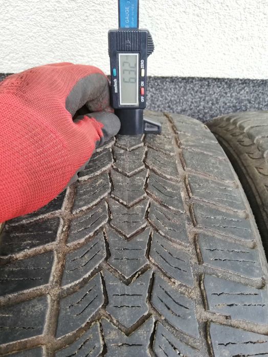 4 opony zimowe Dębica 205/60R16. Bieżnik około 5-6mm.