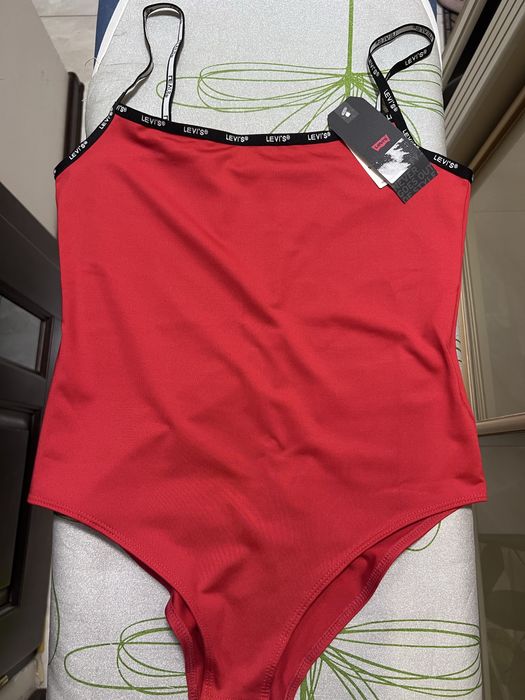 Боді жіночий  Levis  новий