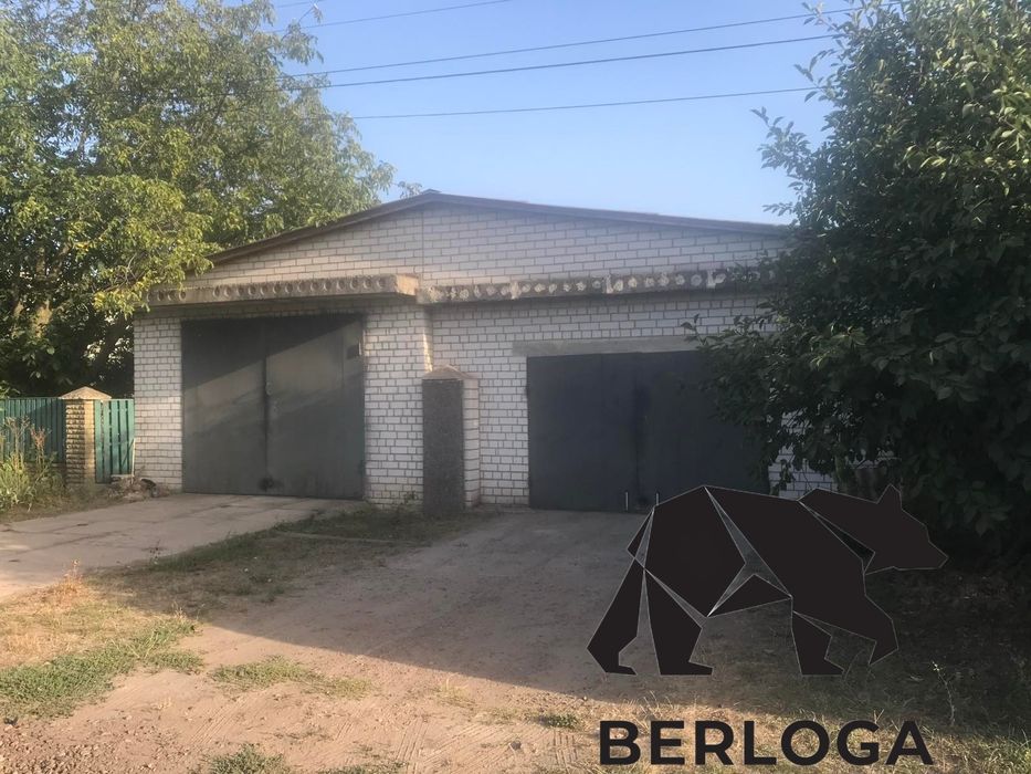 Продаж будинку з ремонтом та меблями з ділянкою 10 соток , м. Кам'янка