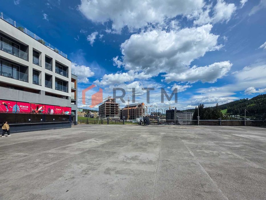 Top Location. комерція 38.6 м² у центрі Буковелю (Паркінг 2)