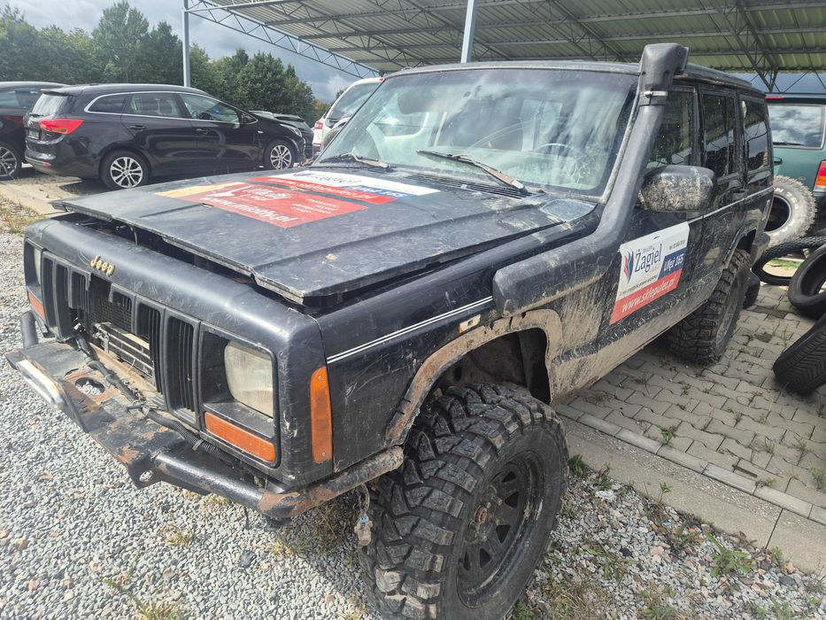 Jeep Cherokee