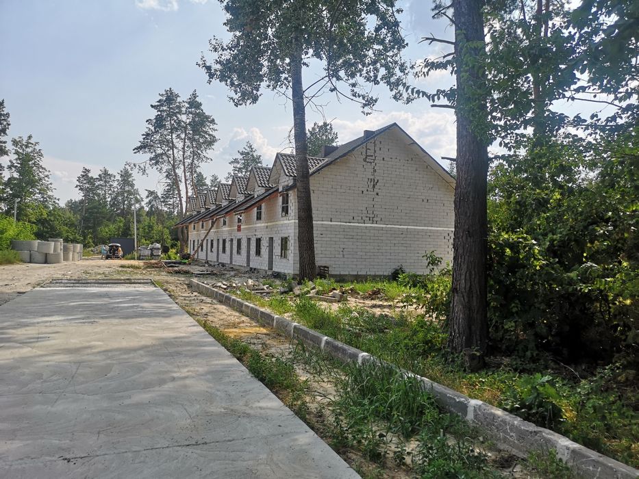 Будинок(таунхаус) в тихому місці Броварів, серед лісу. НАЙКРАЩА ЦІНА