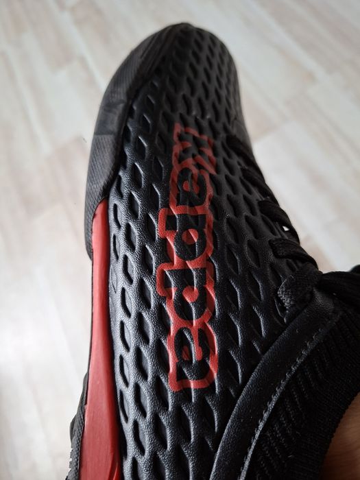 Buty halowe Kappa roz. 42 czarno-czerwone, stan idealny