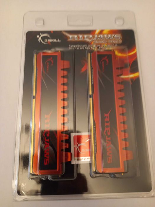 Kit 8GB (2x4GB) G.Skill Ripjaws DDR3-1600MHz - F3-12800CL9D-8GBRL