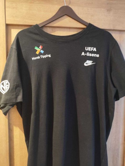 Nike The Nike Tee - Koszulka UEFA A-lisens Norsk Tipping (L) - UŻYWANA
