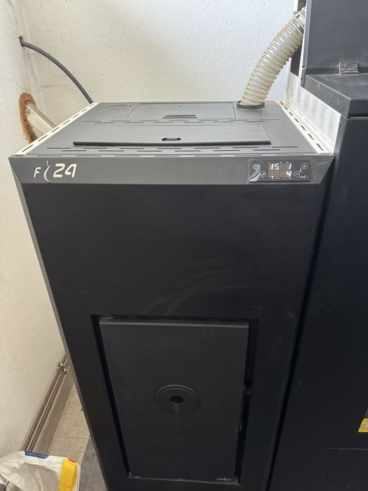 Caldeira a pellets ferlux F24 + Silo 160kg + ventilo convector solius